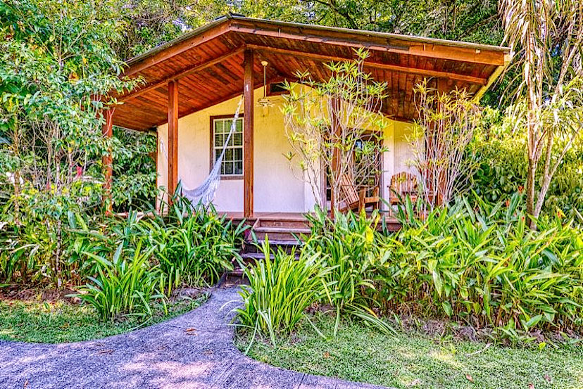Deluxe Cabana