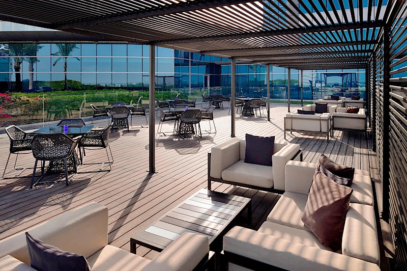Poolside Lounge