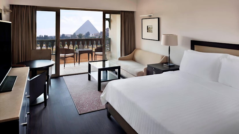 Pyramid Premium Room