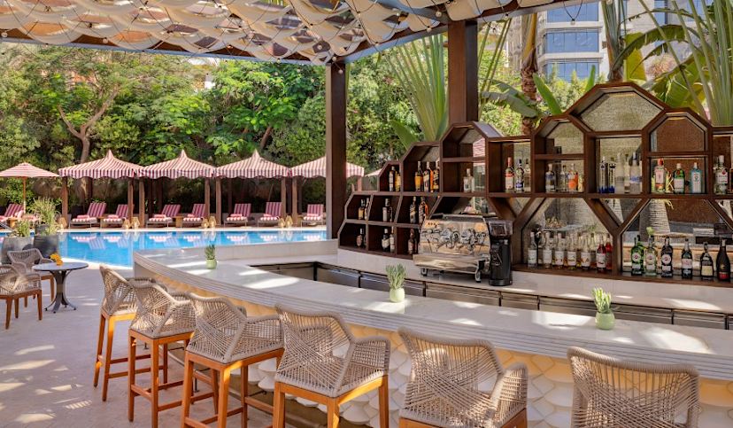 Pool Bar