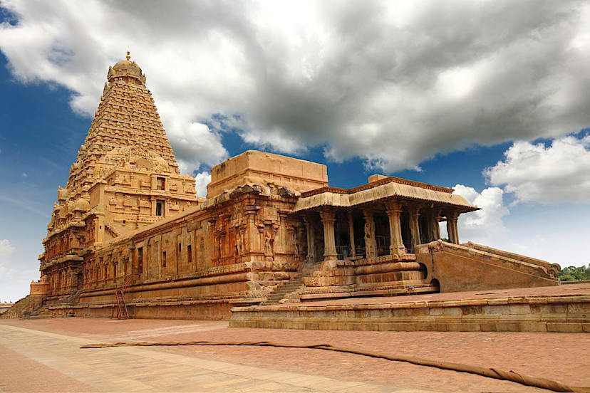 Brihadeeswarar Temple Tour
