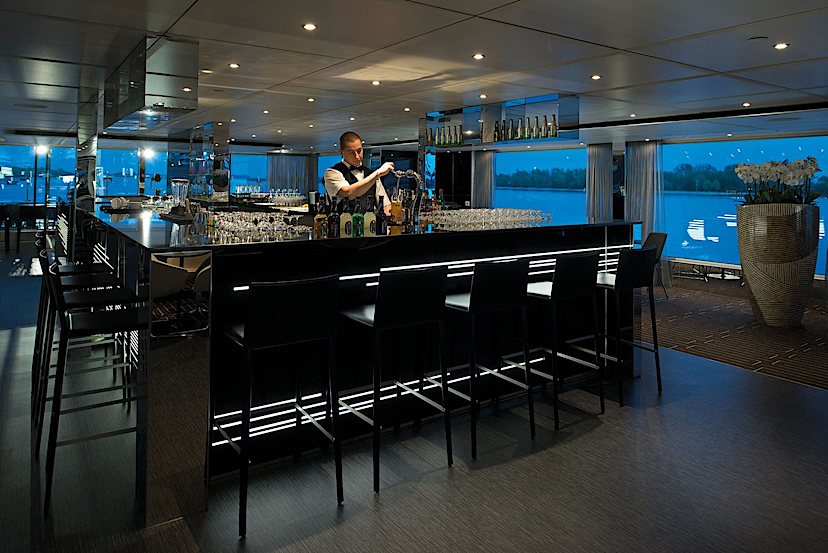 Horizon Bar