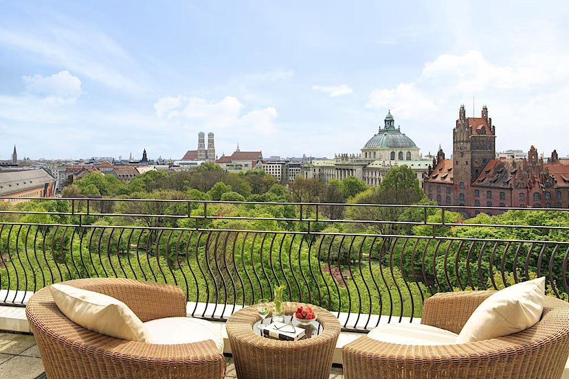 Rooftop Lounge