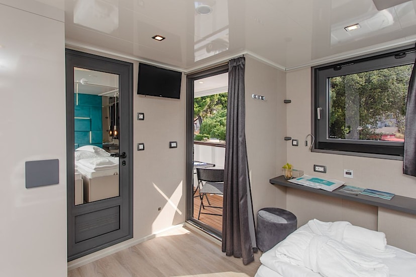 Upper Deck Ensuite - Balcony