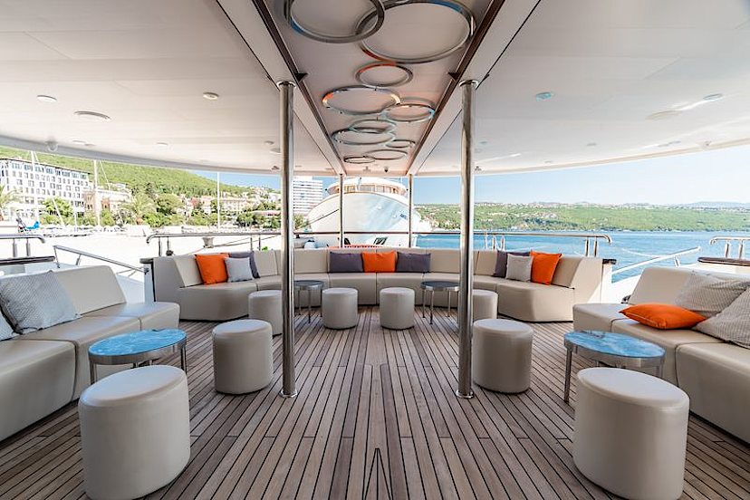 Sun Deck Lounge