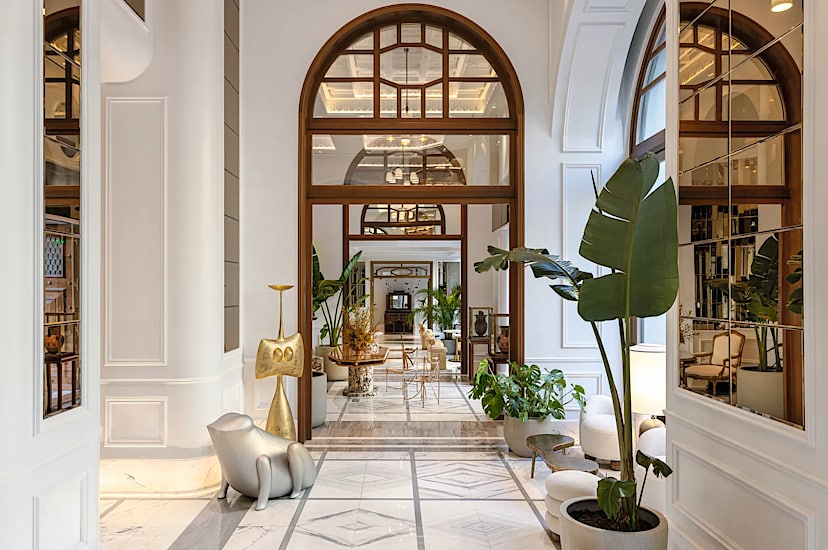 The Dolli Entrance