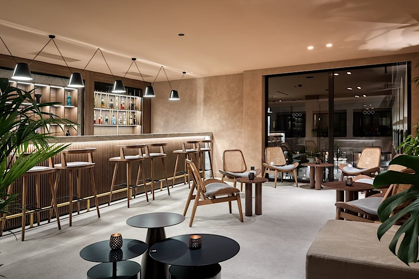 Lounge Bar