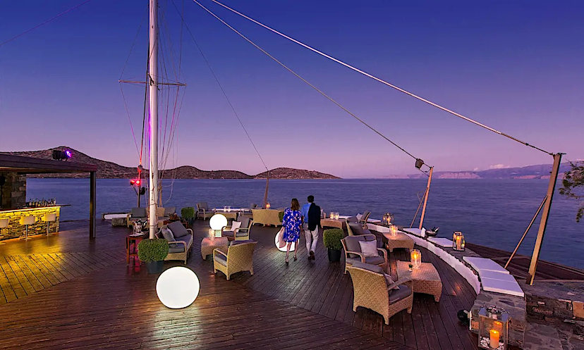 Lounge Bar