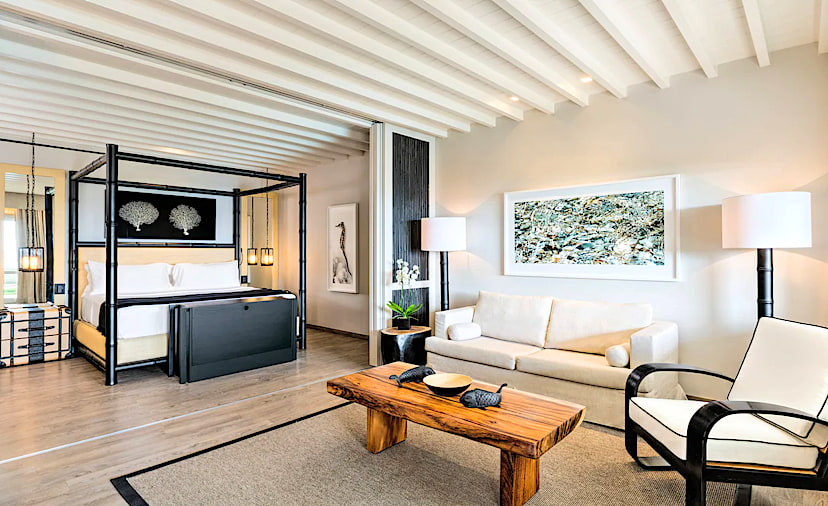 Luxury Suite w/ Private Pool
