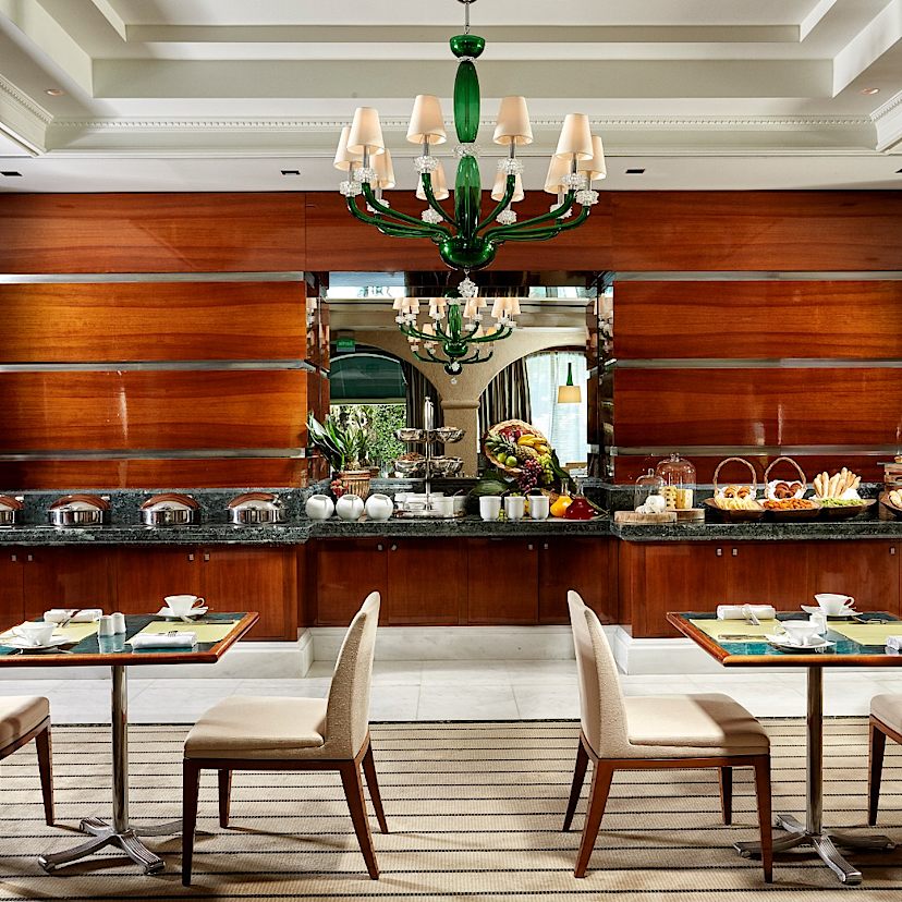 Breakfast Dining