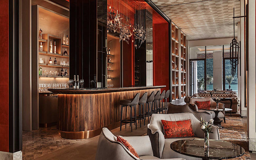 Caminetti Bar