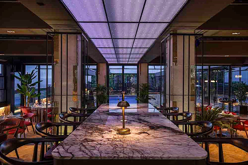 Lounge Bar
