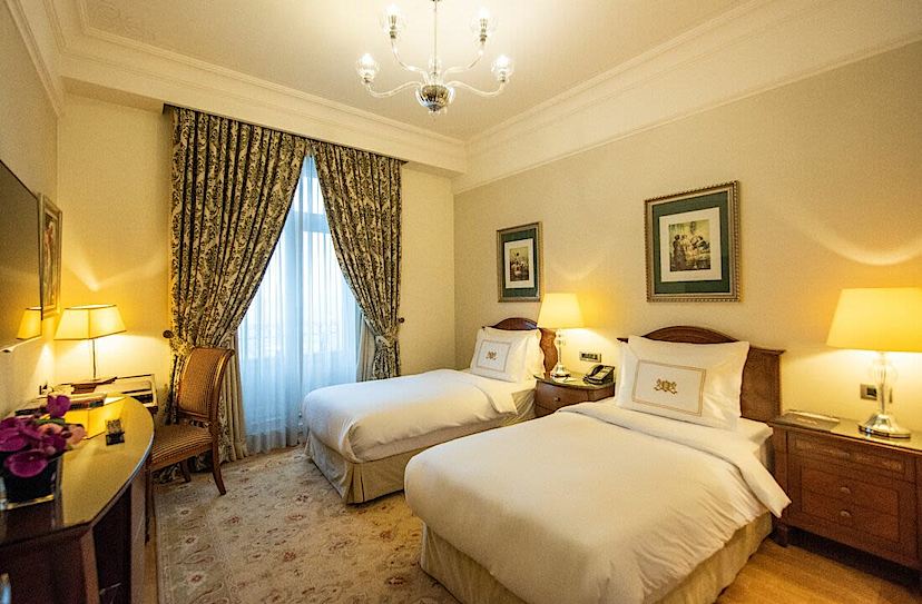 Deluxe Golden Horn Room