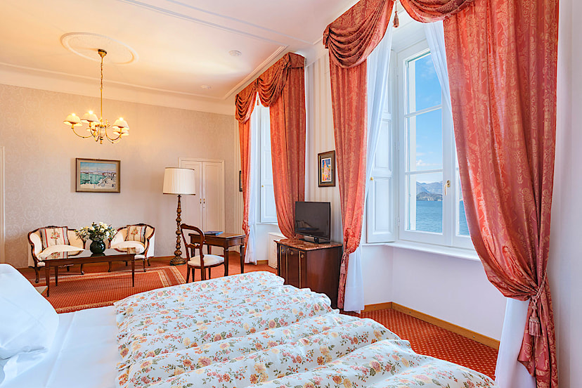 Deluxe Lake View Room
