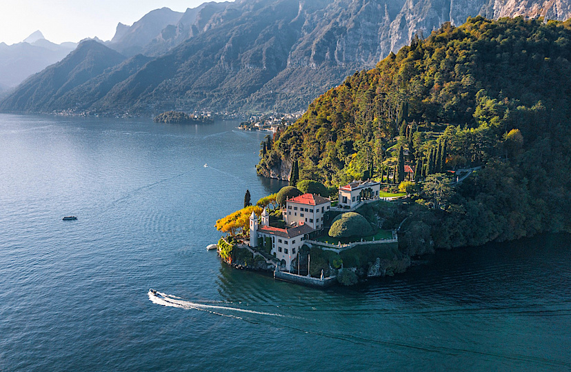 Sailing Lake Como