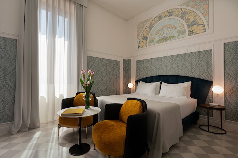 Deluxe Room with Baroque View