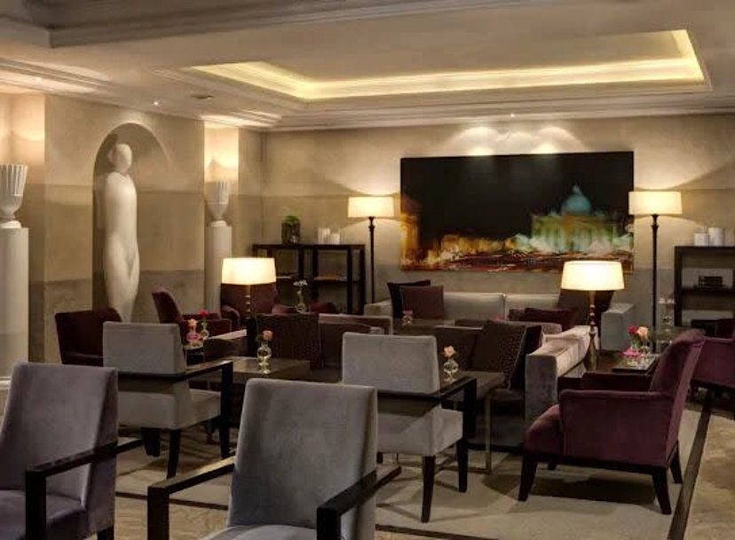 Lounge Bar