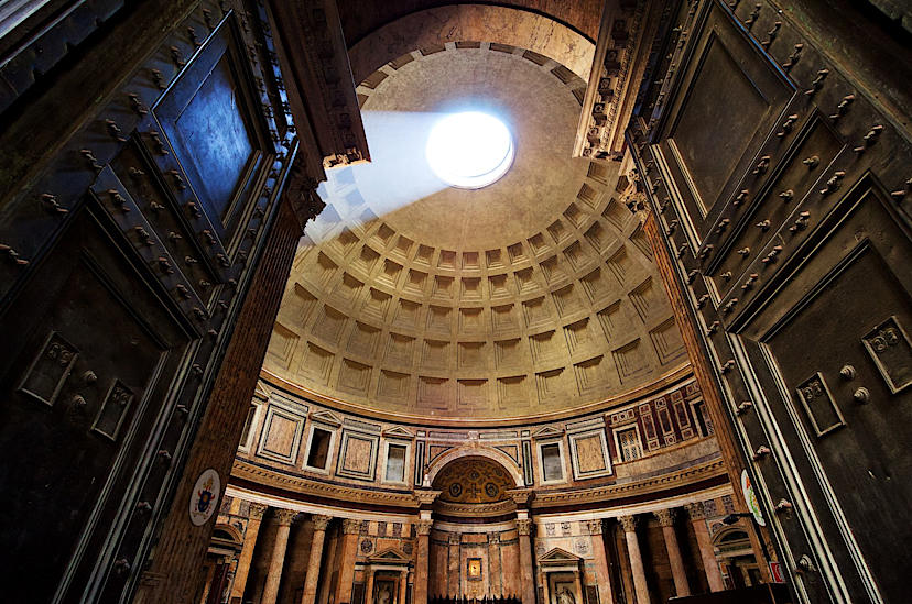 Pantheon Oculus