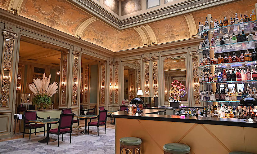 Bar Lounge