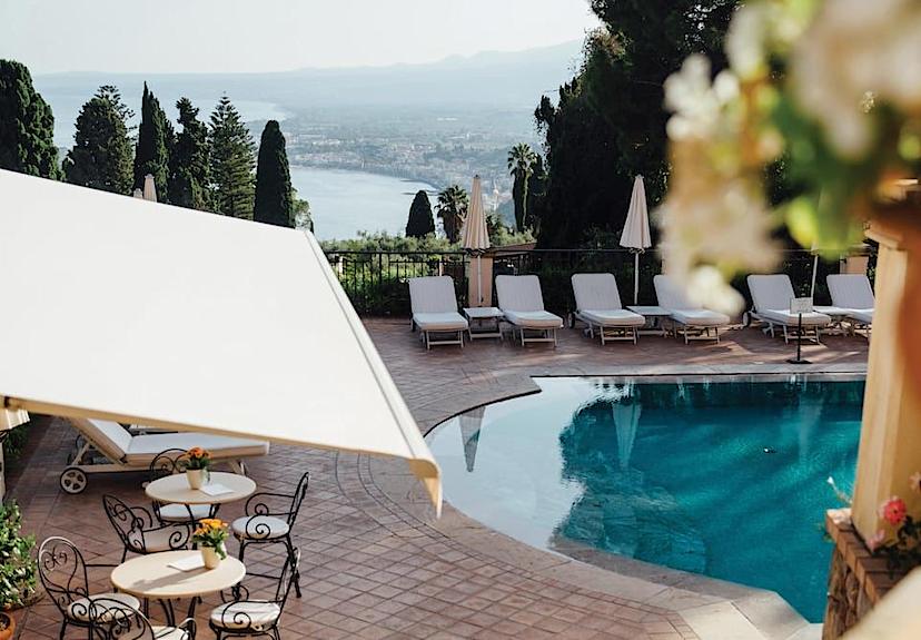 pool restaurant