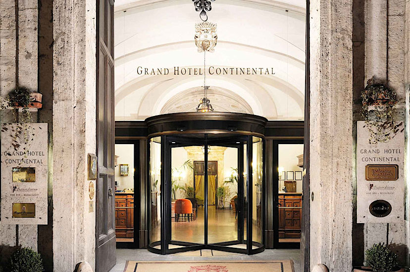Grand Hotel Continental Hotel Entrance