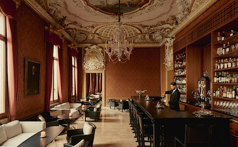 Lounge Bar