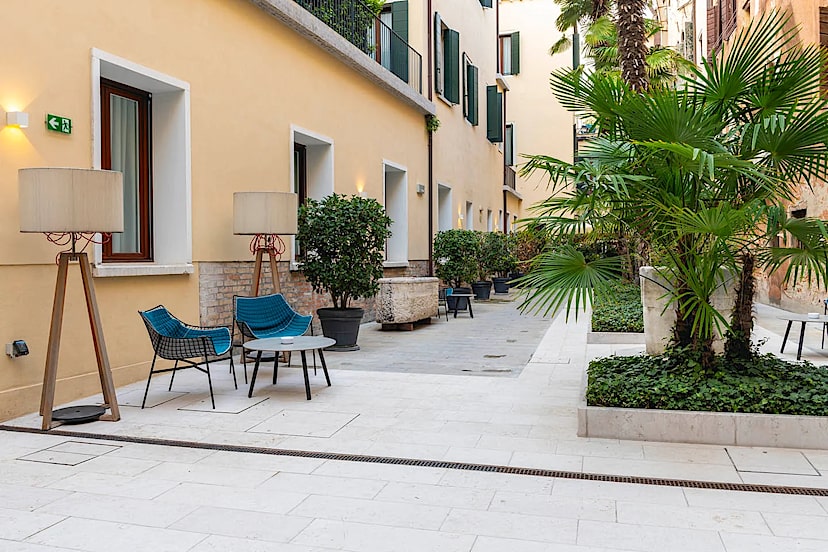 Courtyard Terrace