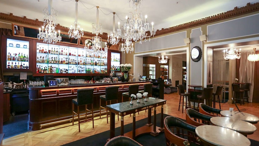 Lounge Bar