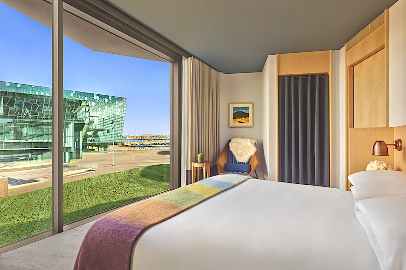 Deluxe Suite - Bedroom