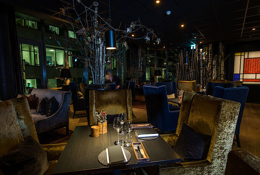 Lounge Bar