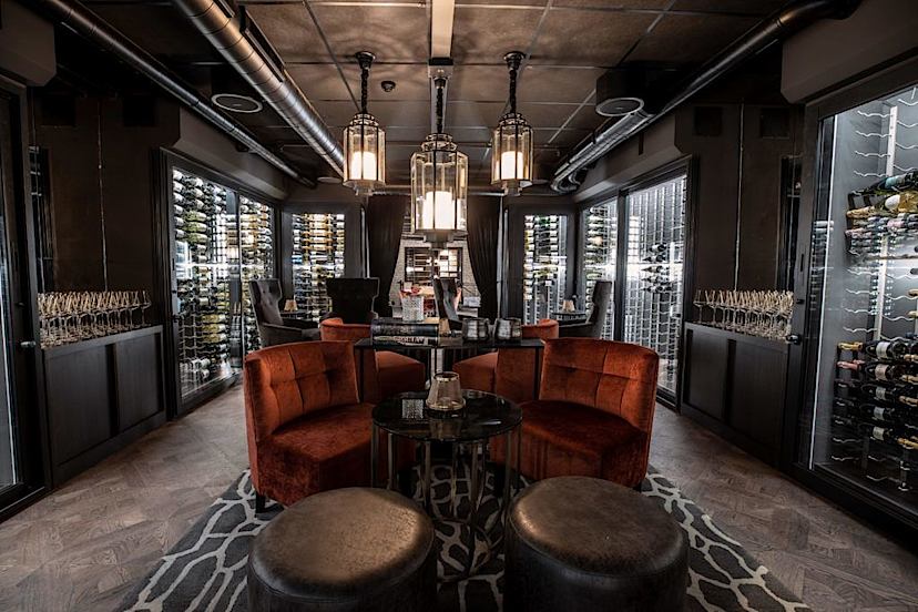 Bar Lounge