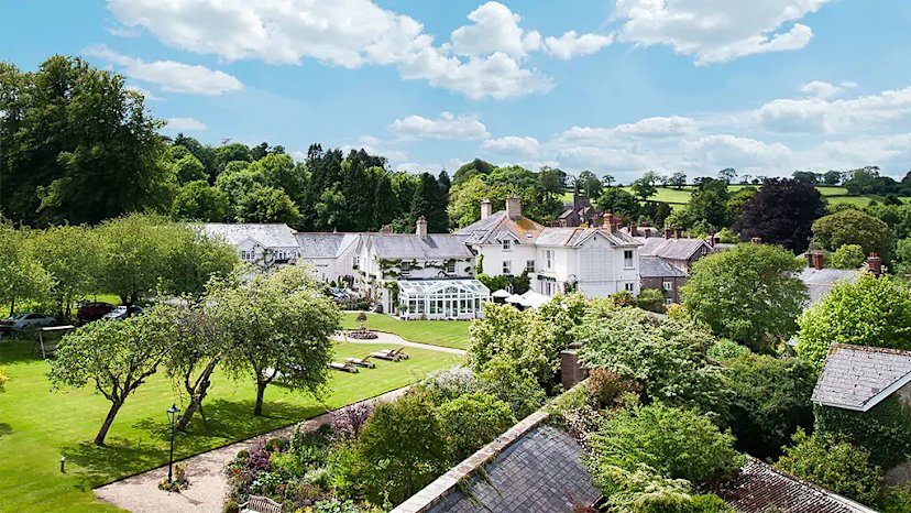 Summer Lodge Country House Hotel & Spa
