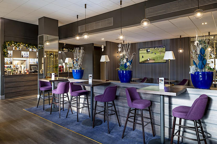 Bar