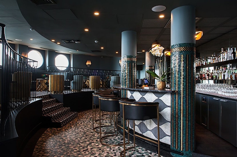 Lounge Bar