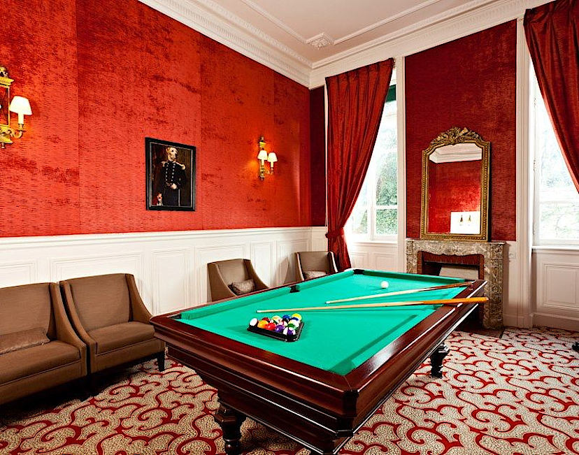 Billiards Bar