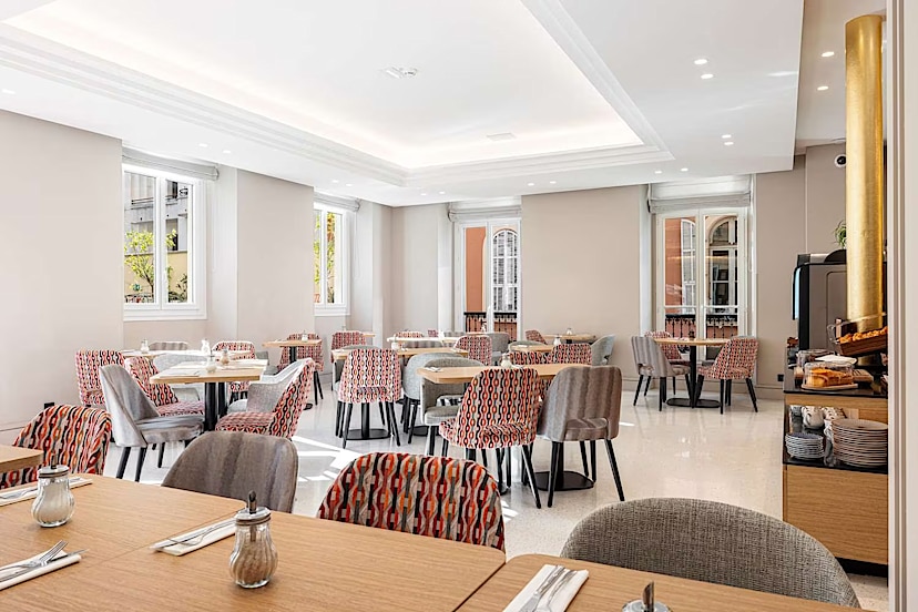 Breakfast Room