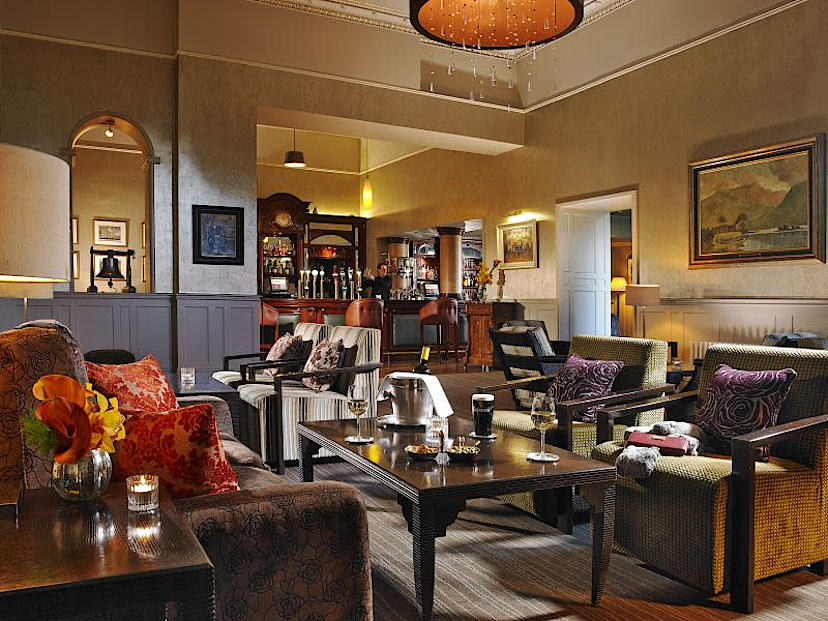 Lounge Bar
