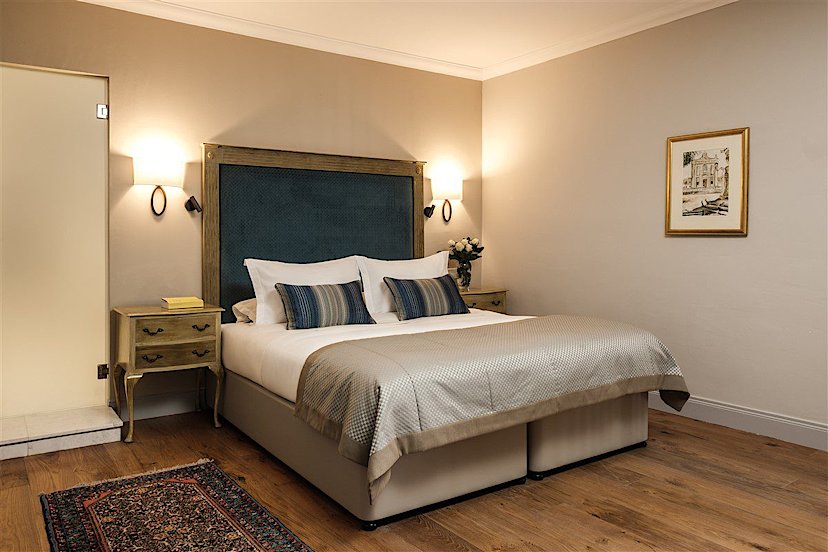 Deluxe Suite with Terrace and Jacuzzi