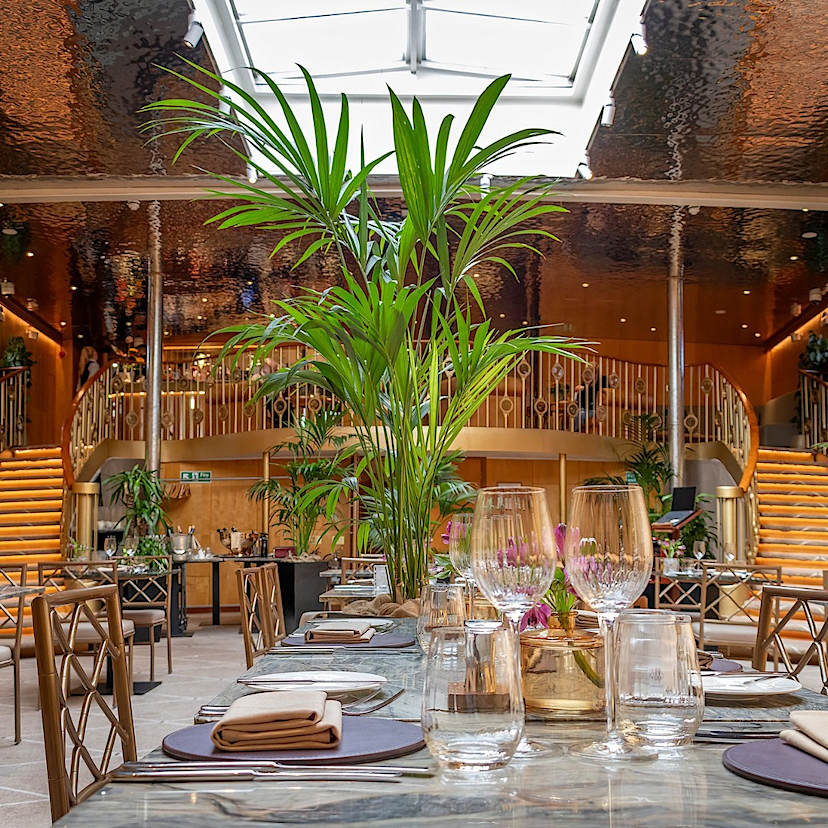 Lighthouse Restaurant & Bar