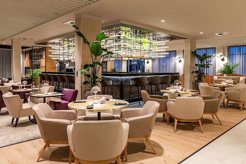 Lounge Bar