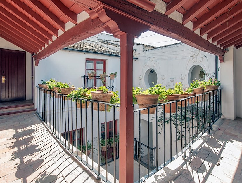 balcony