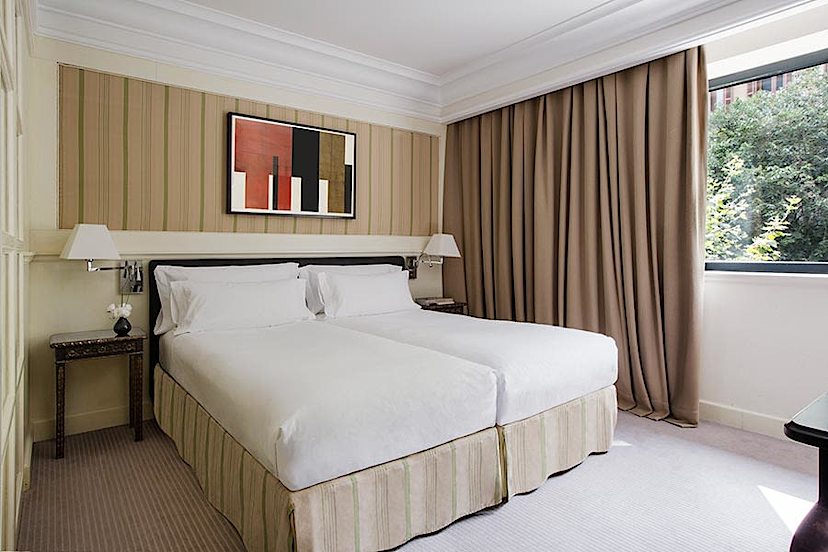 deluxe city view room