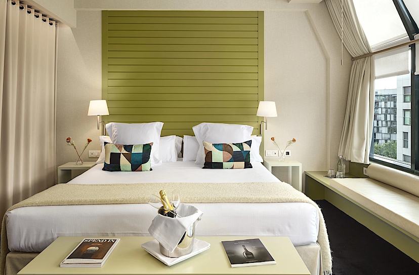 Deluxe Guggenheim Room