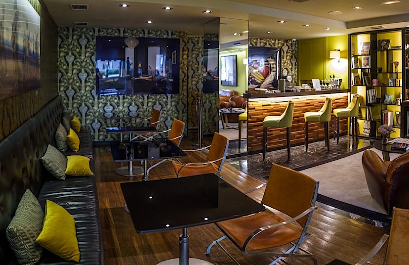 Lounge Bar