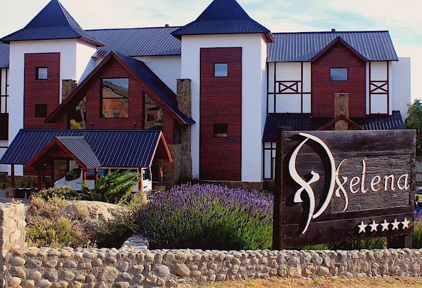 Xelena Hotel & Suites