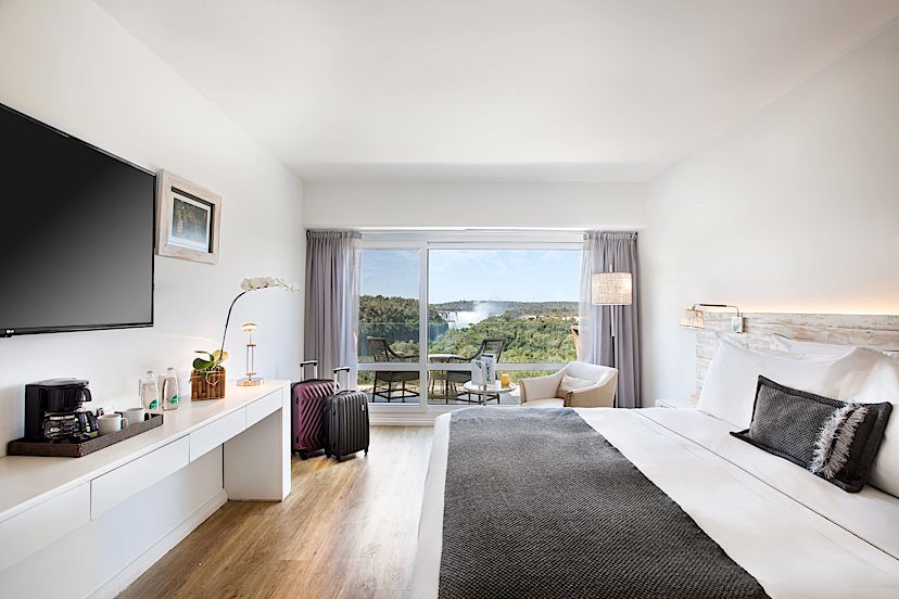 Deluxe Room Falls View