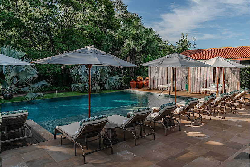 Outdoor Pool & Sundeck