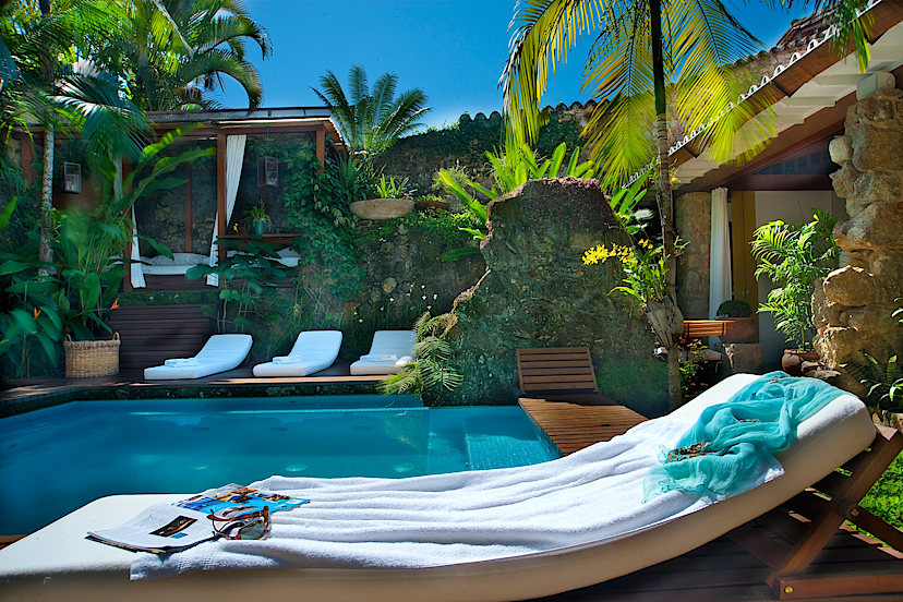 Oudoor Pool & Garden Terrace
