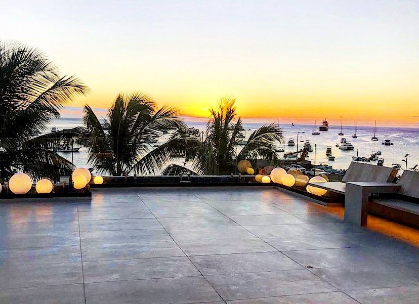 Rooftop Lounge