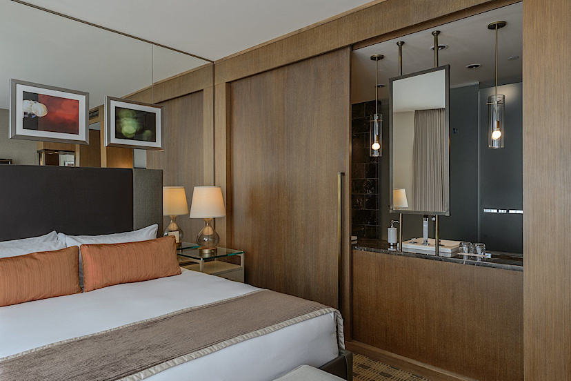 Loden Signature Room